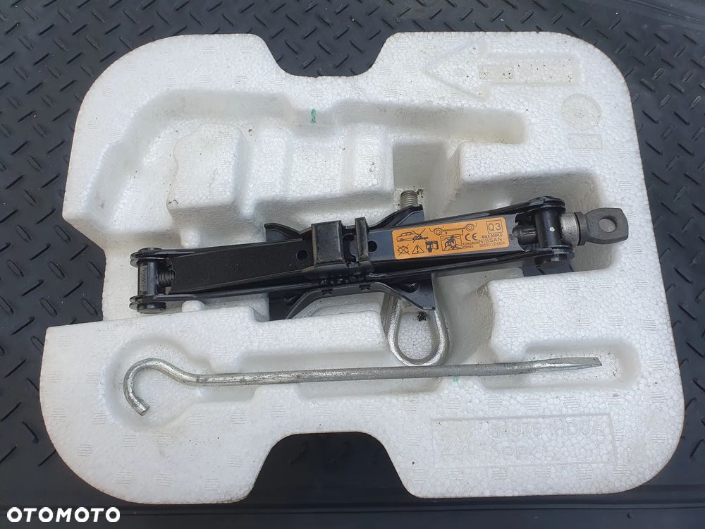 ZESTAW NAPRAWCZY KOŁA WKŁAD BAGAŻNIKA NISSAN MICRA K13 849751HD0A - 1
