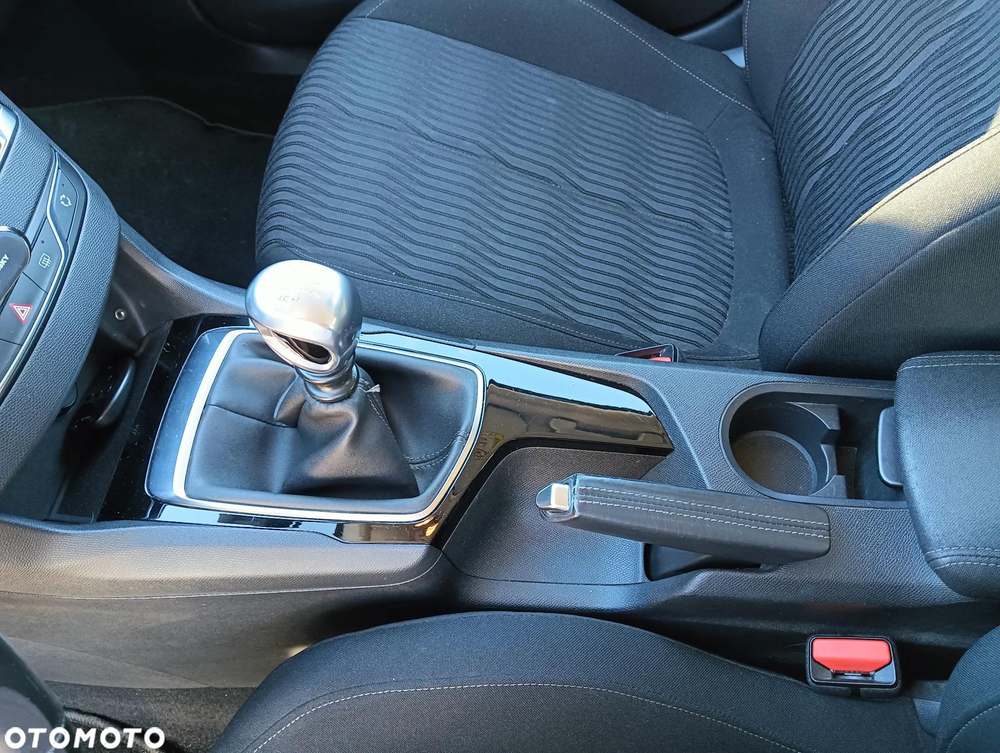 Peugeot 308 1.6 THP Active - 10