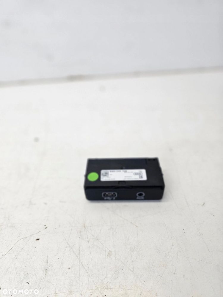 GNIAZDO PORT USB C AUX ŁADOWARKI AUDI A4 B9 LIFT A5 8W 8W0035708 - 1