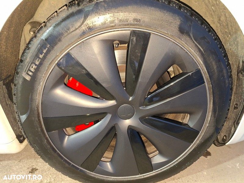 Tesla Model S Plaid - 18