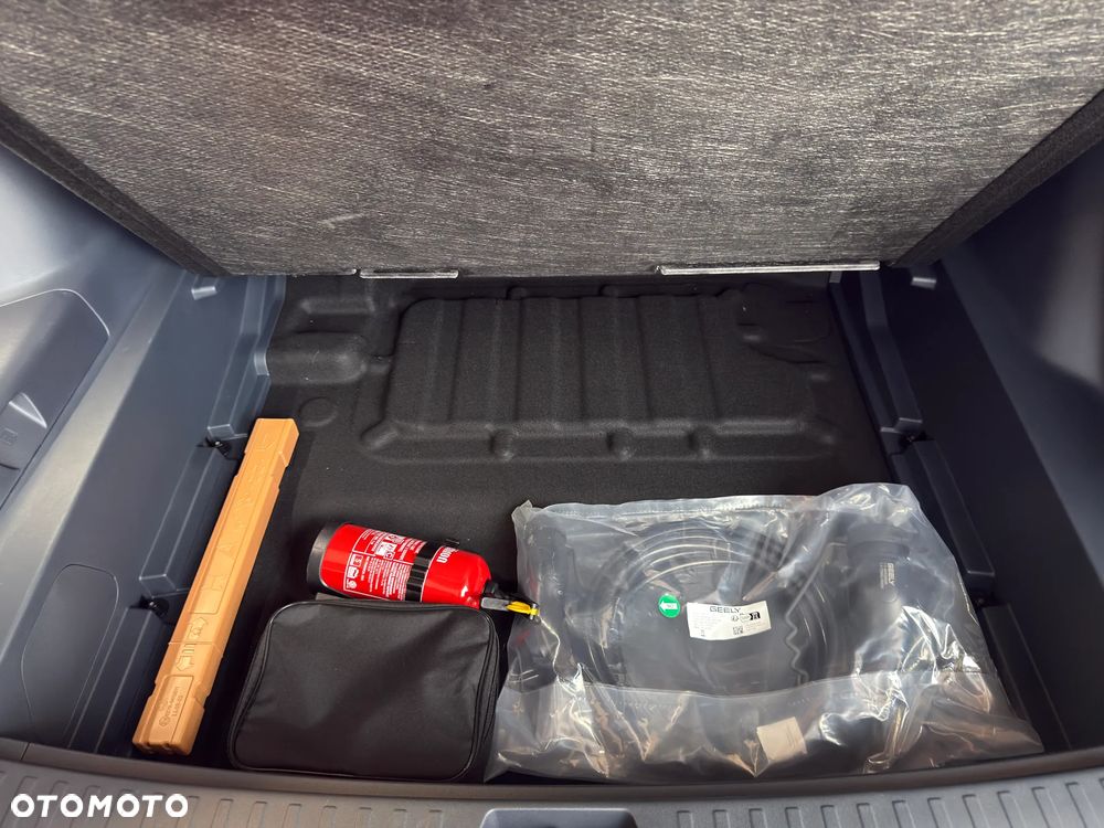 Geely Starray EM-i 1.5 PHEV Max - 20