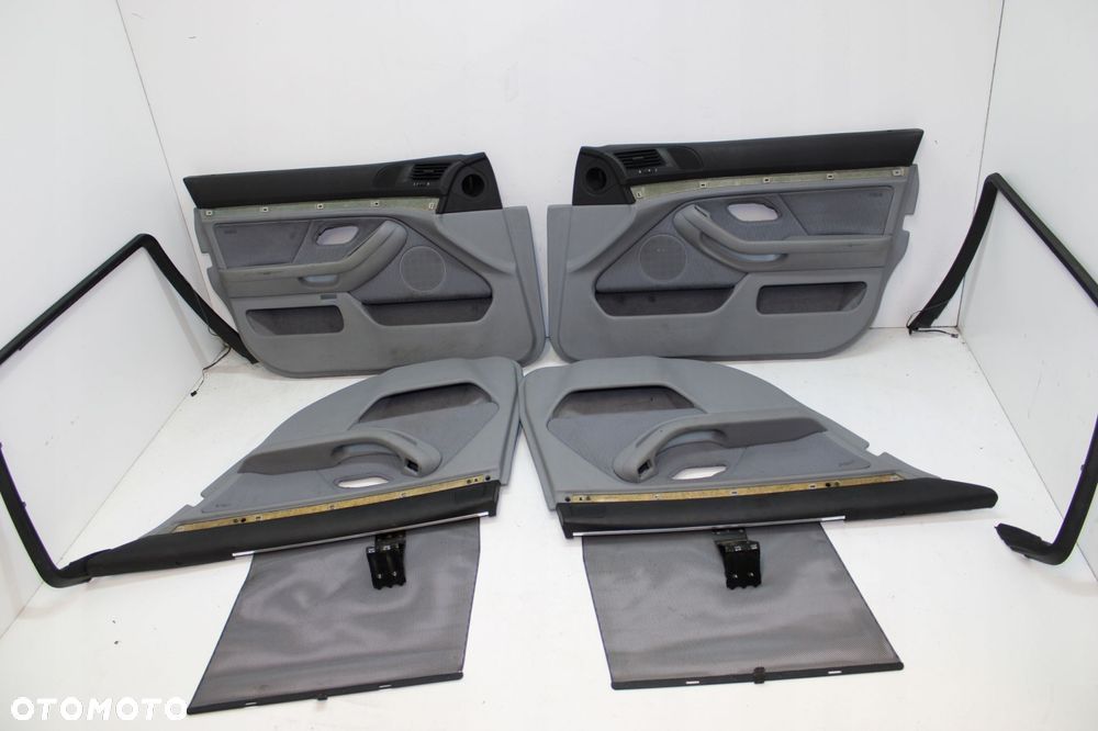 BMW E39 kombi TAPICERKA BOCZKI DRZWI 4SZT BOCZEK EUROPA ROLETY TYŁ RARYTAS - 1
