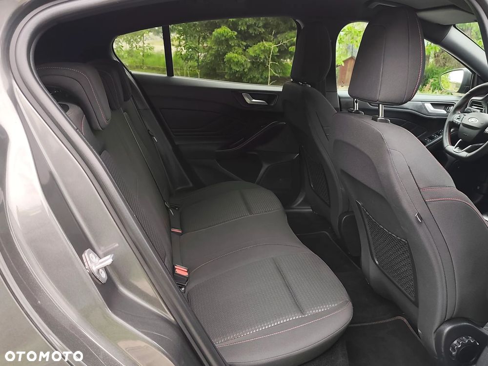 Ford Focus 1.0 EcoBoost ST-Line Black ASS - 24