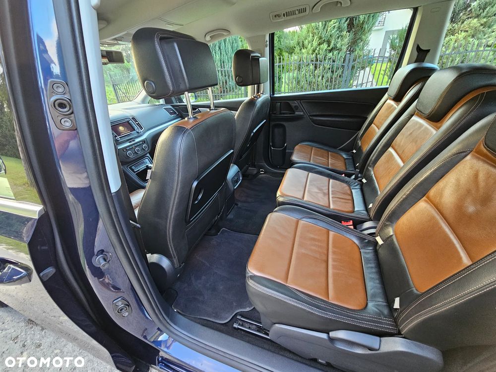 Volkswagen Sharan 2.0 TDI Trendline DSG - 16