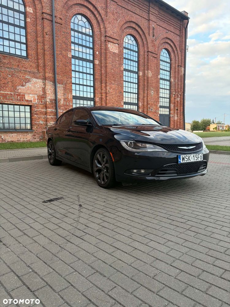 Chrysler 200 - 1