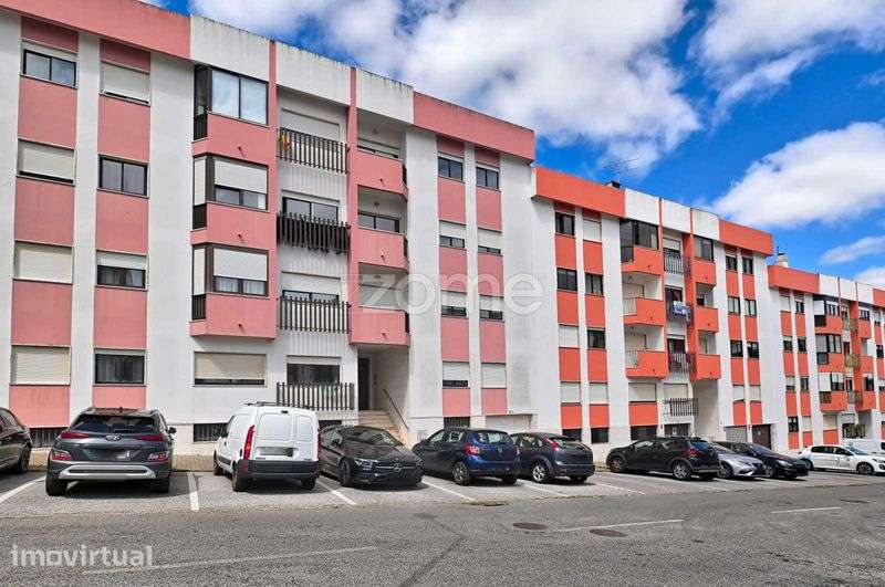 Apartamento T3 em excelentes condições em Queluz - Grande imagem: 2/12