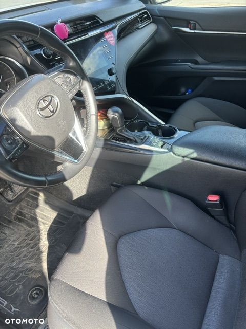 Toyota Camry 2.5 Hybrid Prestige CVT - 6