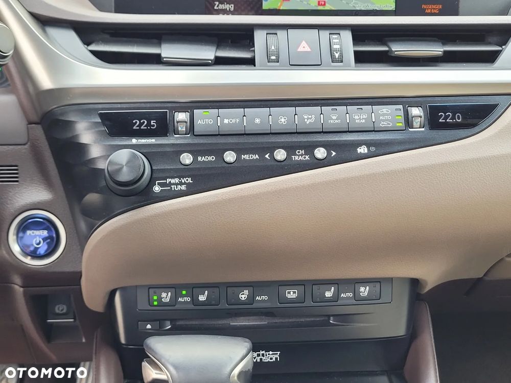 Lexus ES 300h Prestige - 24