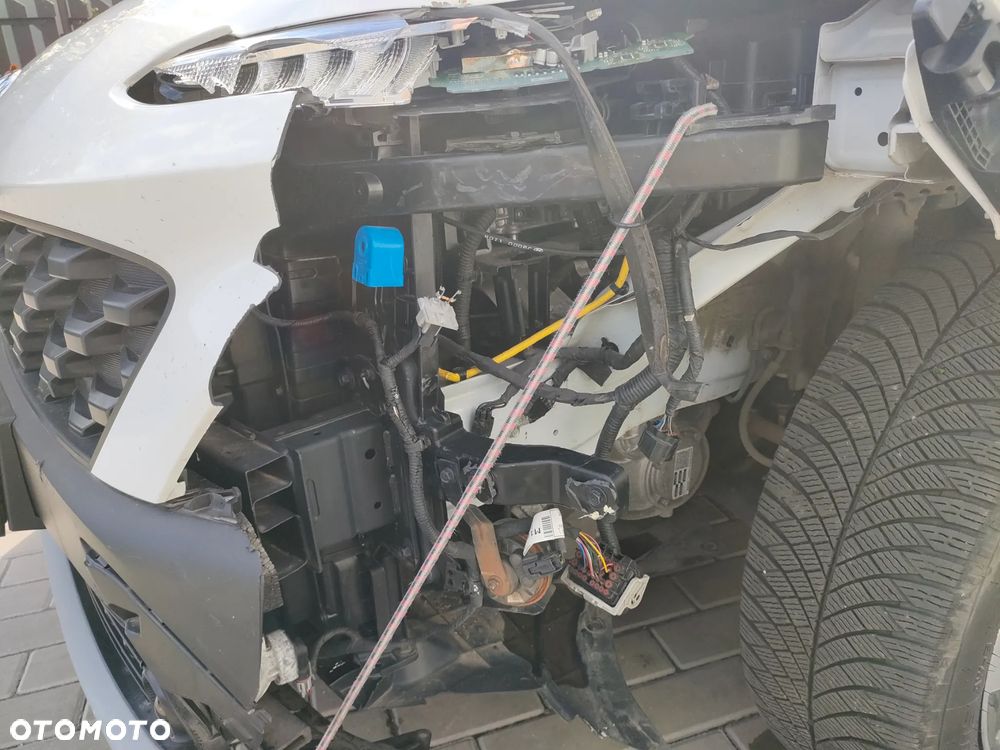 Hyundai Kona - 16