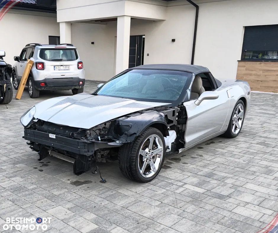 Chevrolet Corvette - 8