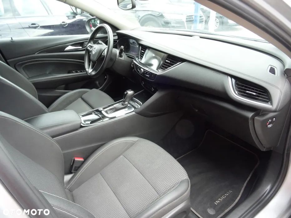 Opel Insignia 1.5 T Elite S&S - 10