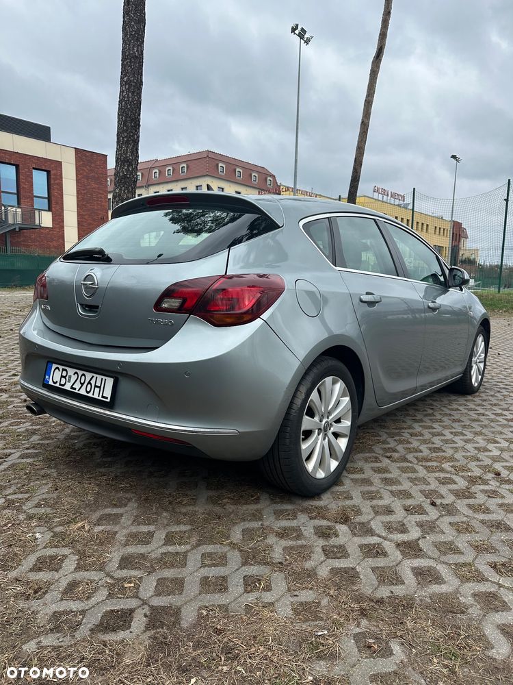 Opel Astra 1.4 T Cosmo - 5