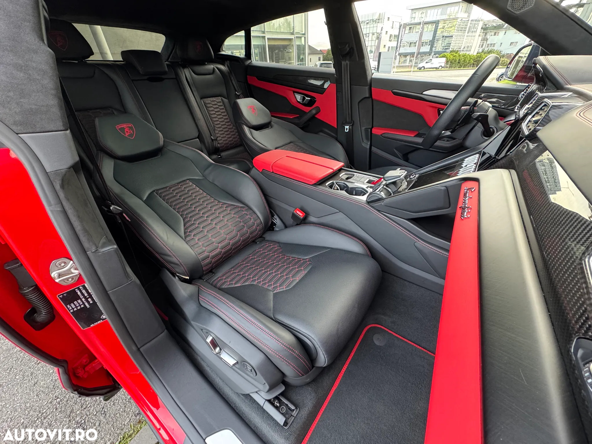 Lamborghini URUS - 11