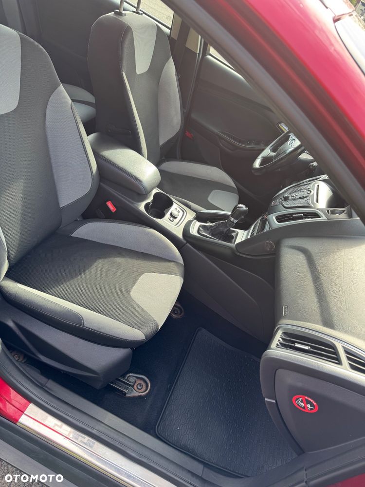 Ford Focus - 25