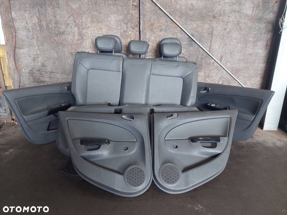KOMPLET FOTELI LEWY PRAWY PRZÓD + KANAPA TYŁ + BOCZKI OPEL CORSA D HB 5D - 1