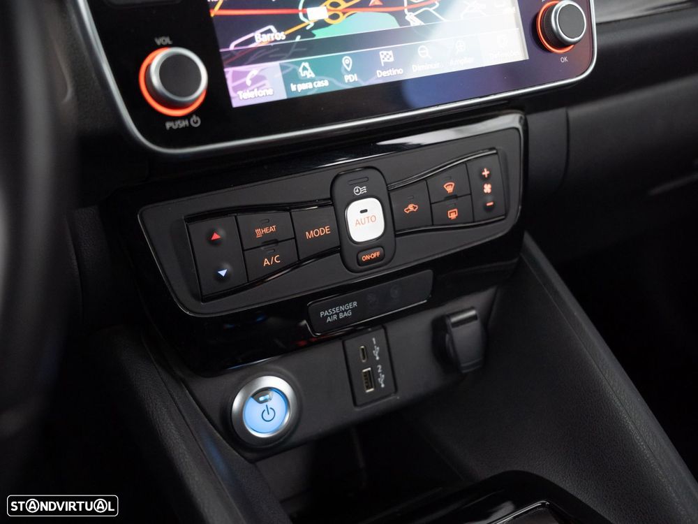 Nissan Leaf N-Connecta - 27