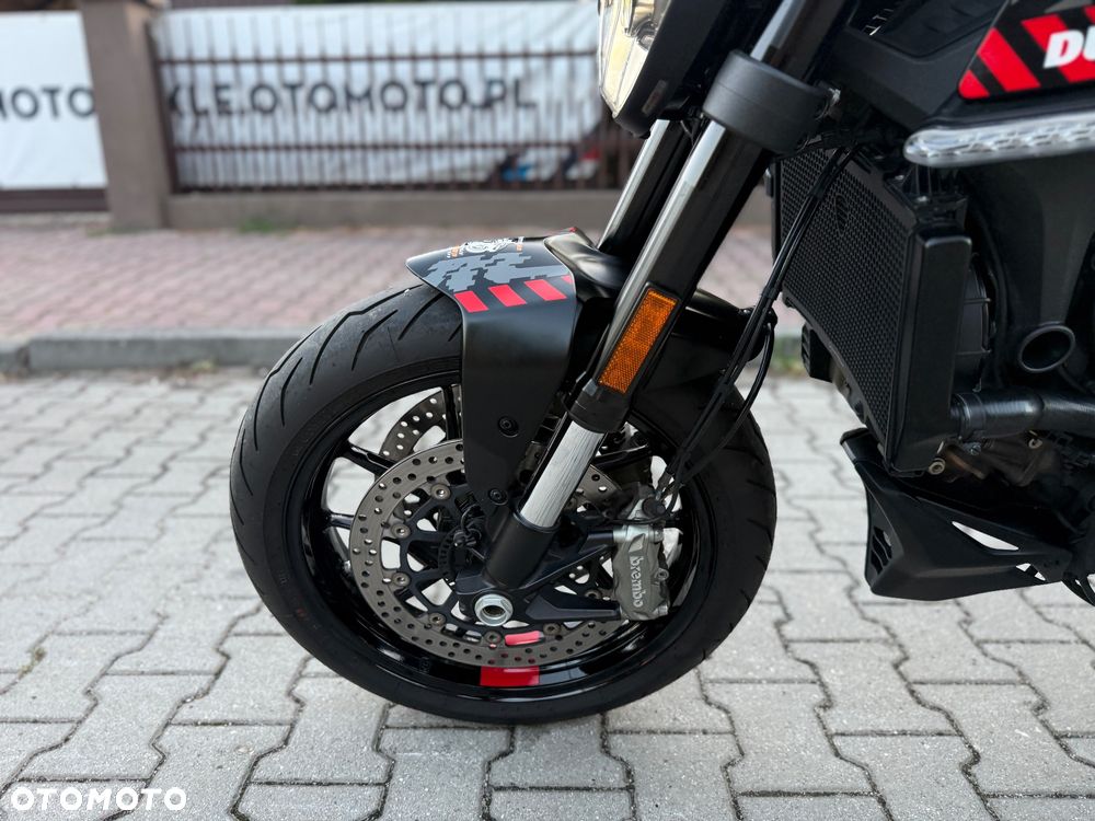 Ducati Monster - 26
