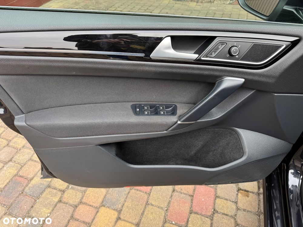 Volkswagen Golf Sportsvan 1.4 TSI (BlueMotion Technology) DSG Highline - 24