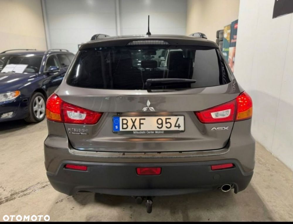 Mitsubishi ASX - 4