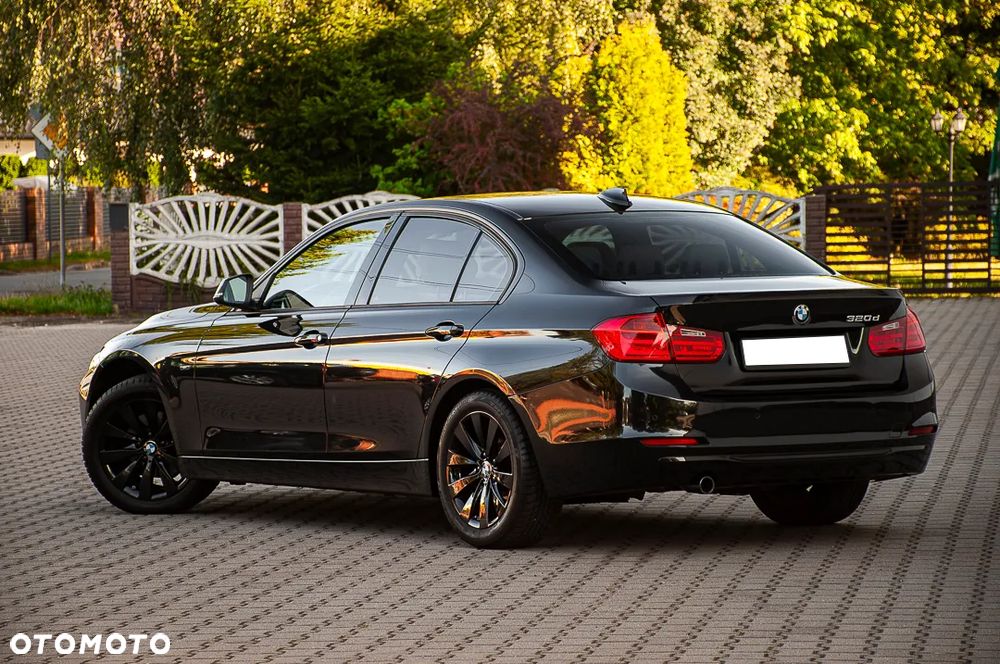 BMW Seria 3 320d M Sport Edition - 15