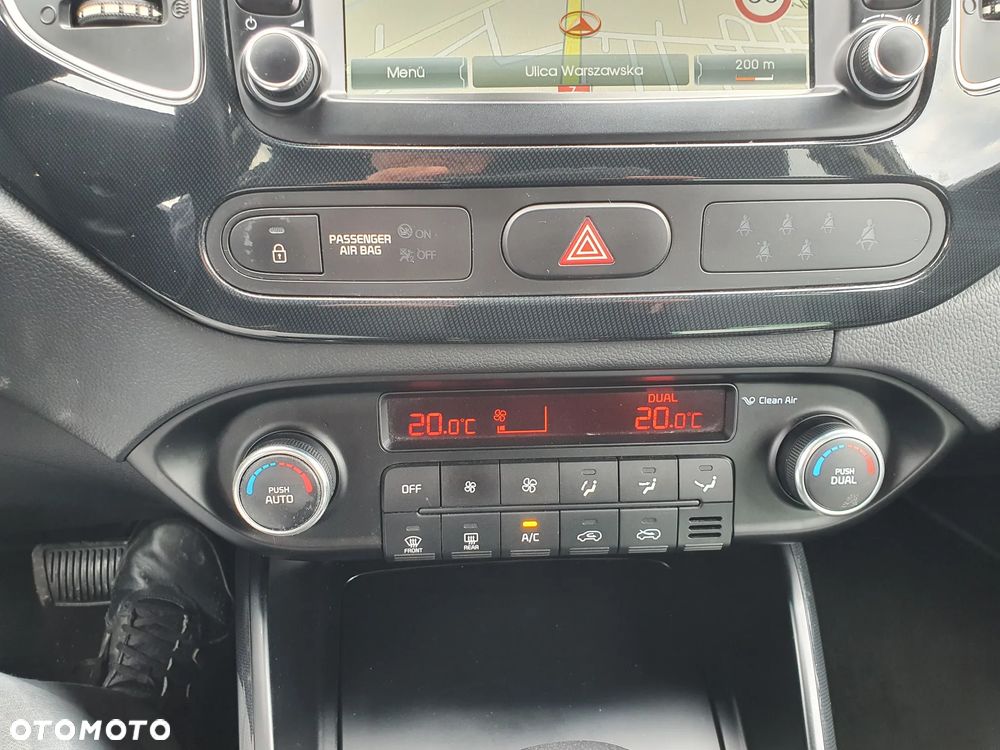 Kia Carens 1.7 CRDi Business Line 7os 7DCT - 24