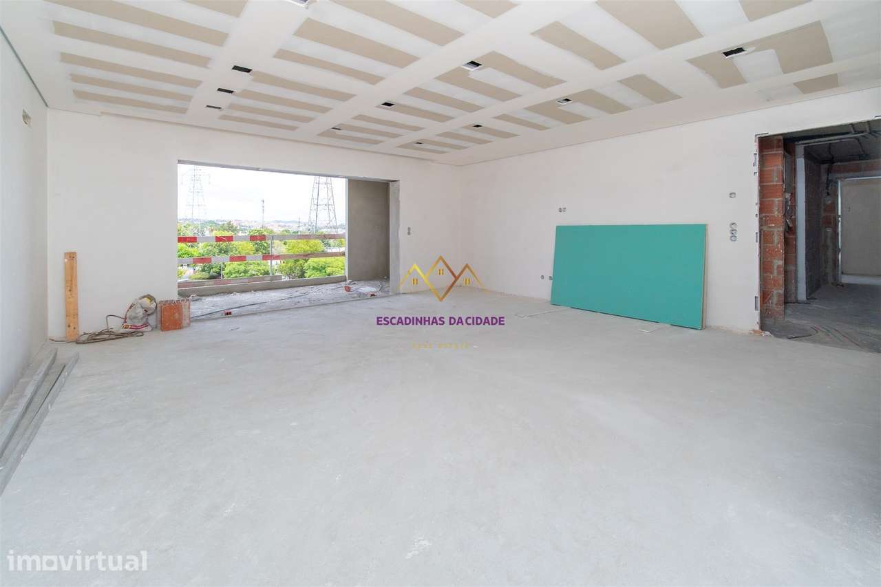 T2 com varanda de 72 m², Terraços da Ponte - Grande imagem: 5/39