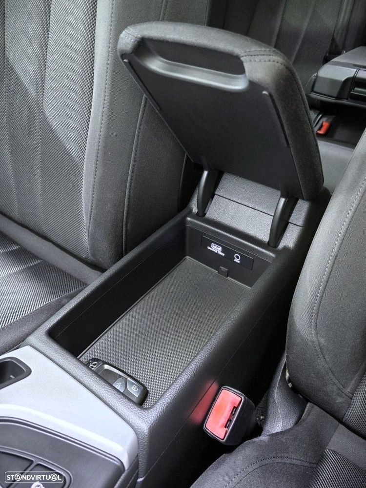 Audi A4 Avant 2.0 TDI Design S tronic - 24