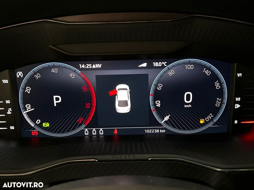Skoda Superb 2.0 TDI DSG Sportline - 11