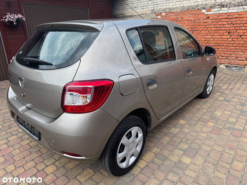 Dacia Sandero 1.2 16V - 8