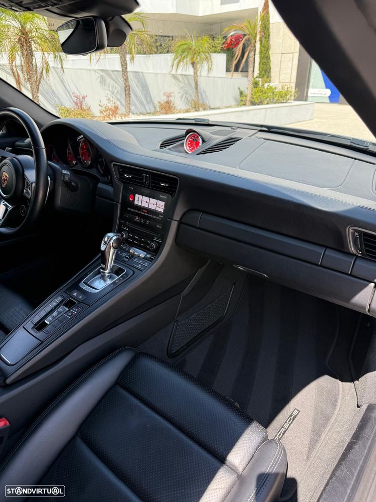 Porsche 911 (991) Turbo Cabriolet - 14