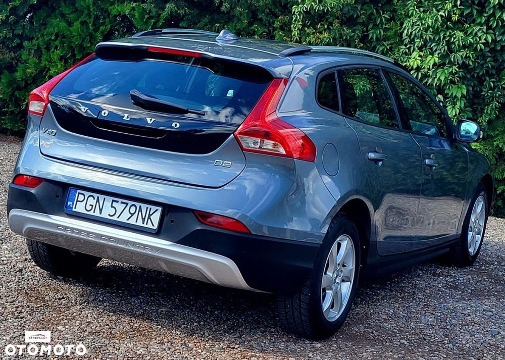 Volvo V40 Cross Country - 4