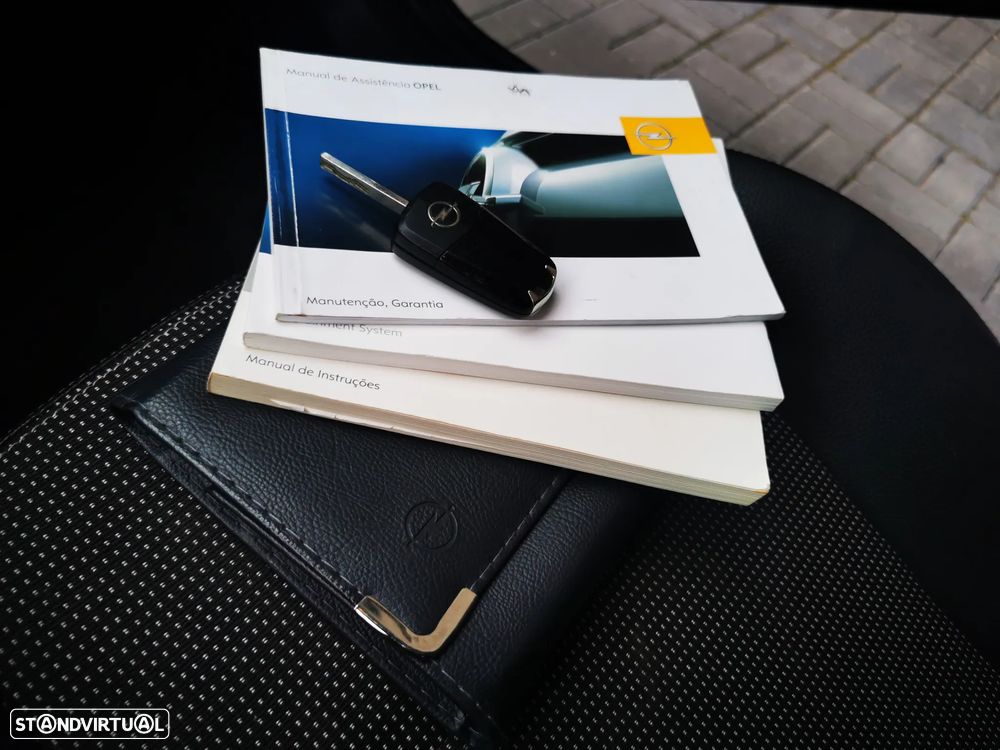 Opel Astra Caravan 1.4 Cosmo Plus - 28