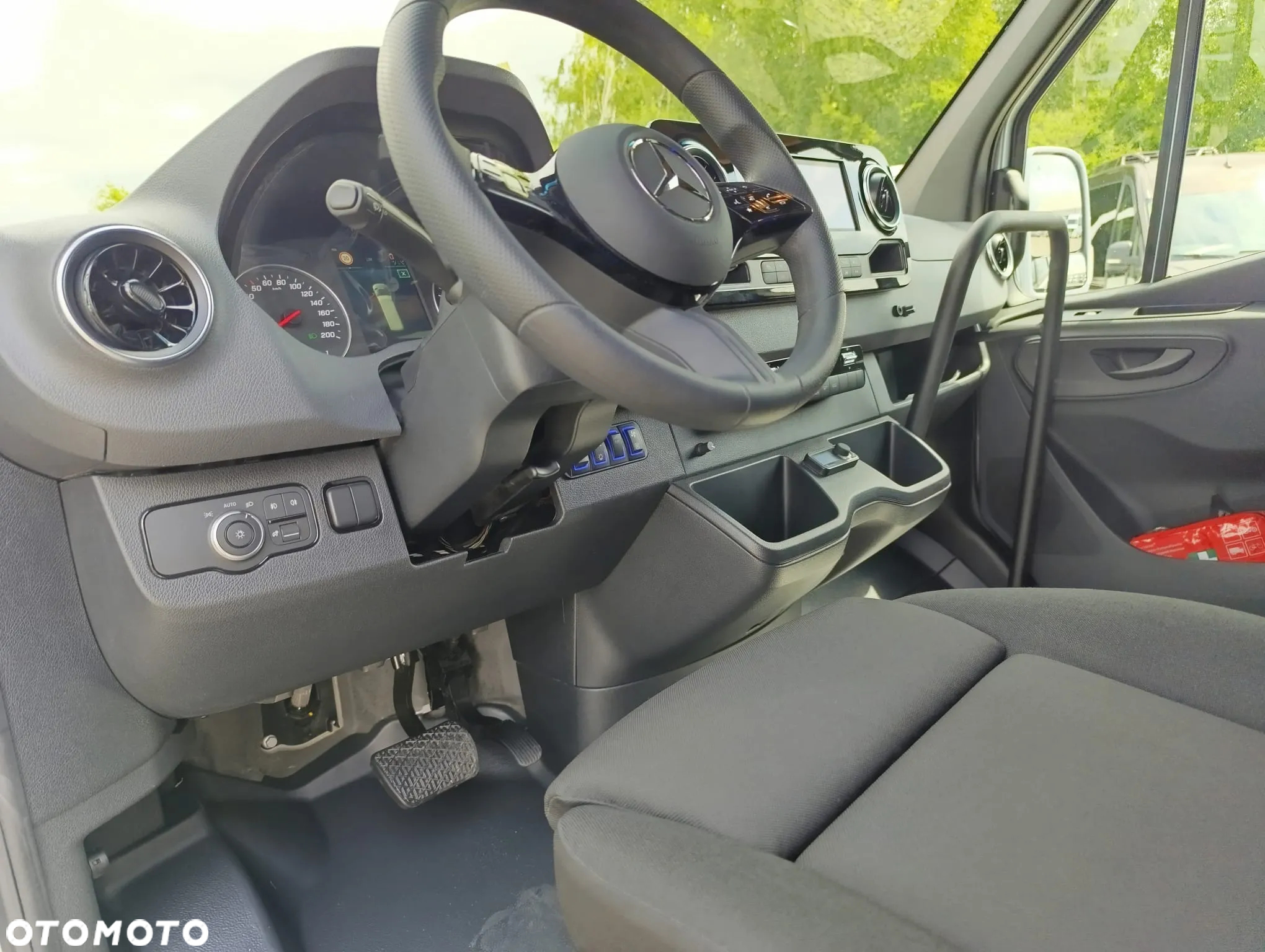 Mercedes-Benz Sprinter 519 - 17