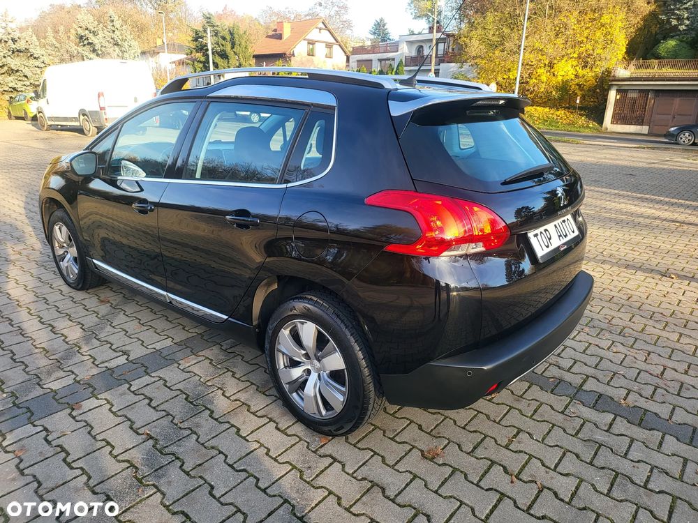 Peugeot 2008 1.2 Pure Tech Allure S&S - 5