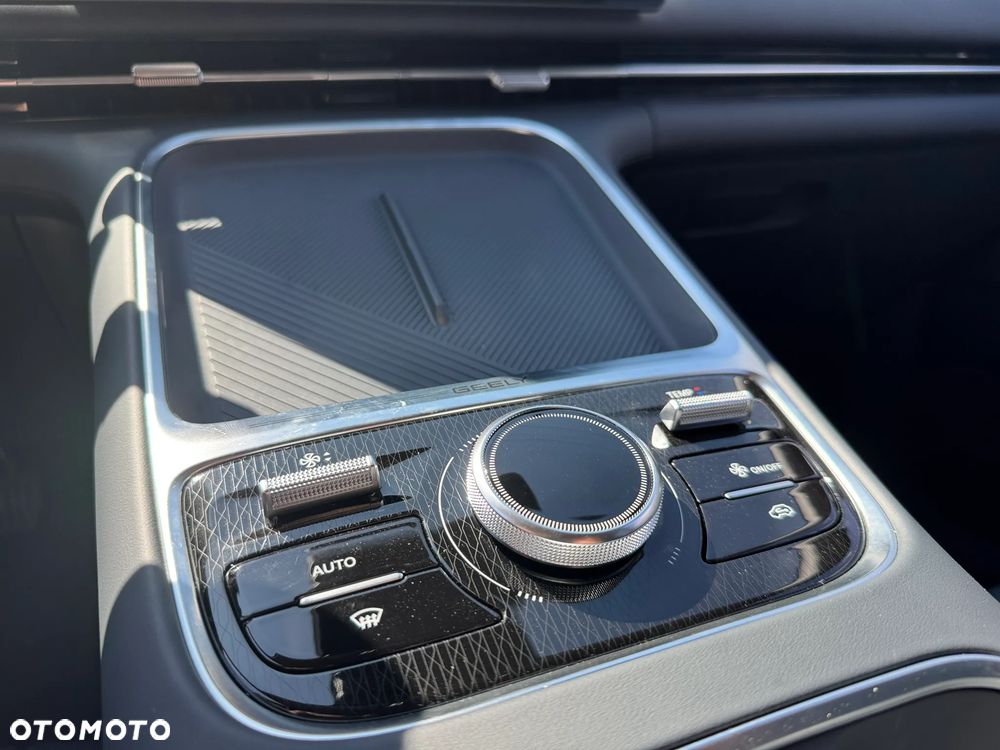 Geely Starray EM-i 1.5 PHEV Pro - 15