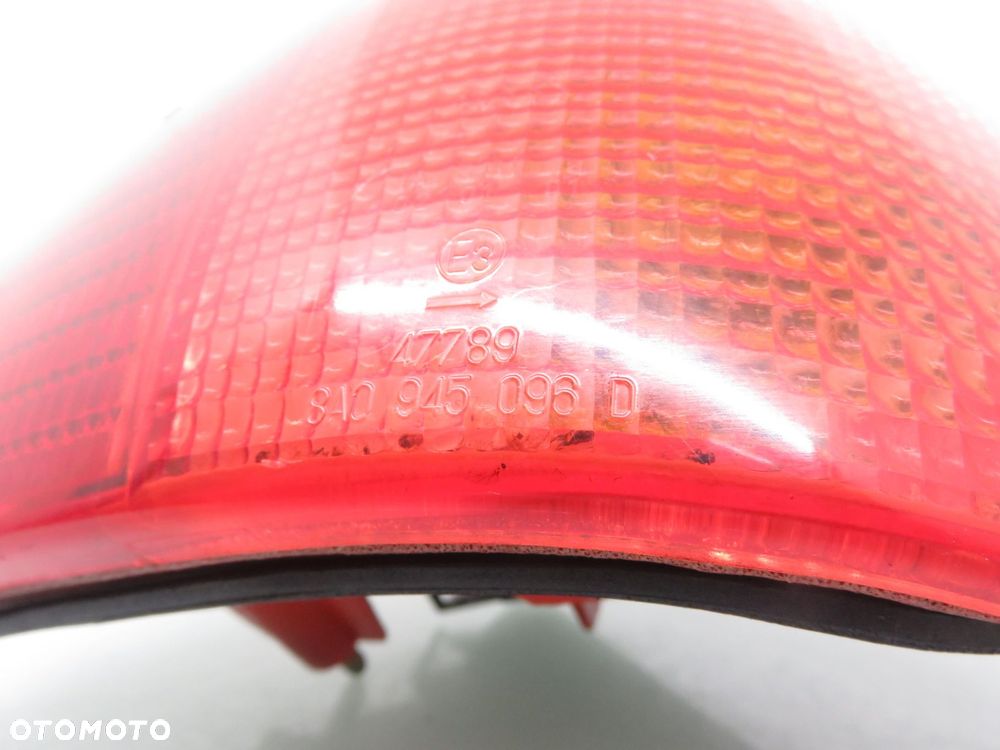 LAMPA PRAWA TYLNA AUDI 80 B4 R295102 29632202 - 9