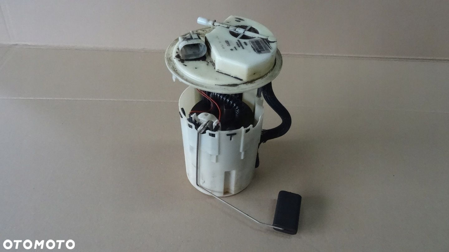 LAGUNA II 1.6 16V POMPA PALIWA 8200013383 - 3