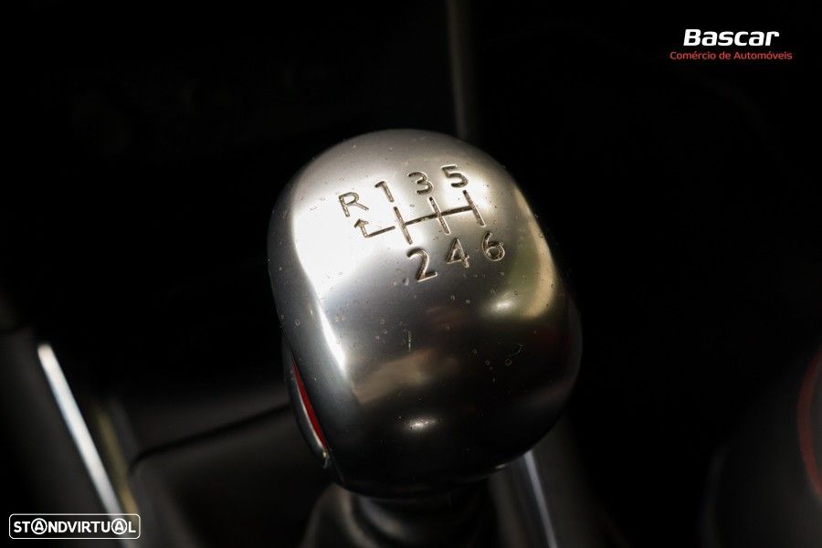 Peugeot 208 1.6 THP GTi - 51