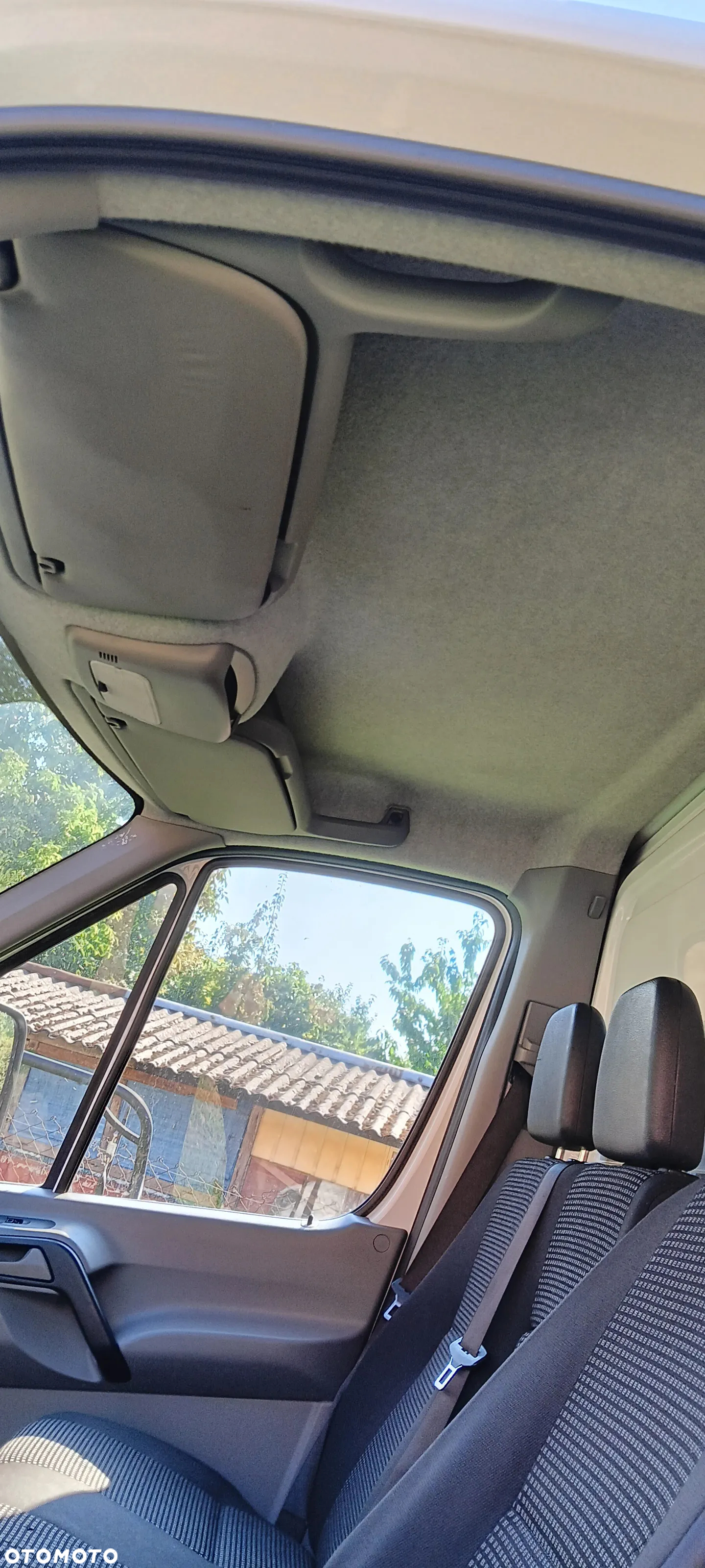Mercedes-Benz Sprinter - 13