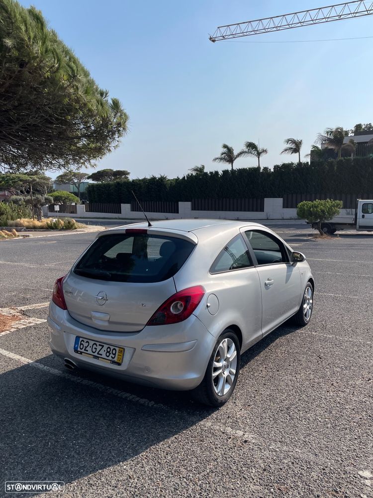 Opel Corsa 1.2 - 11
