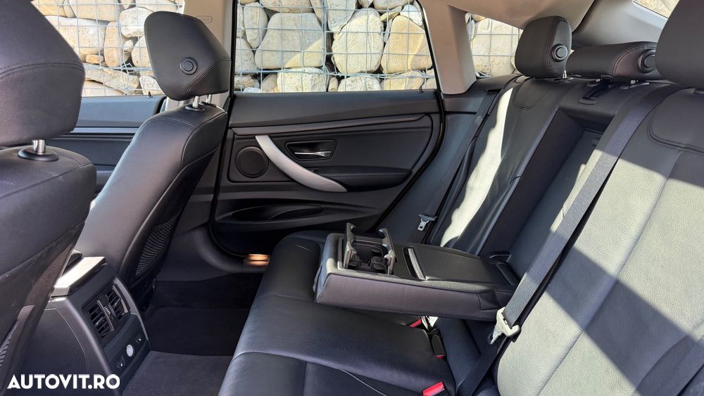 BMW Seria 3 320d Aut. Sport Line - 6