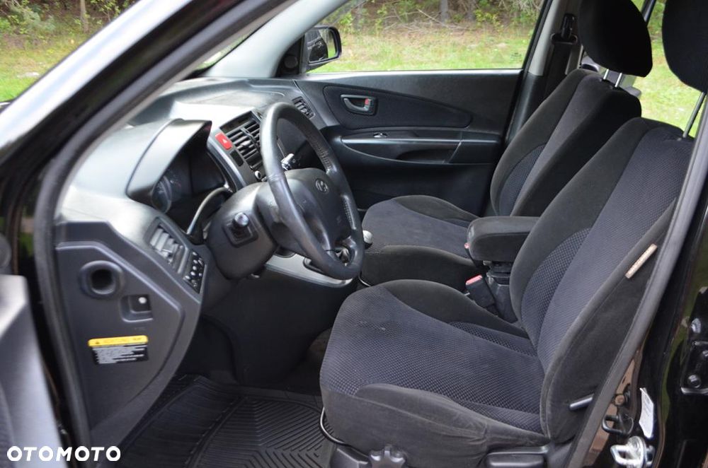 Hyundai Tucson 2.0 Comfort 2WD - 22