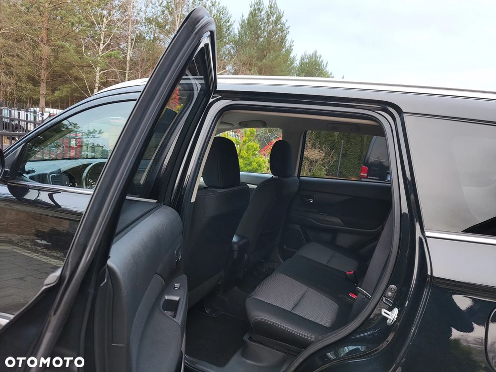 Mitsubishi Outlander 2.0 2WD Invite - 6