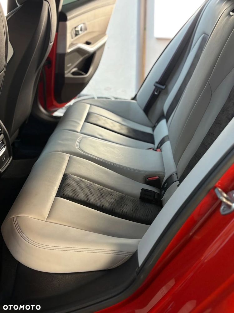 BMW M3 Competition xDrive sport - 22