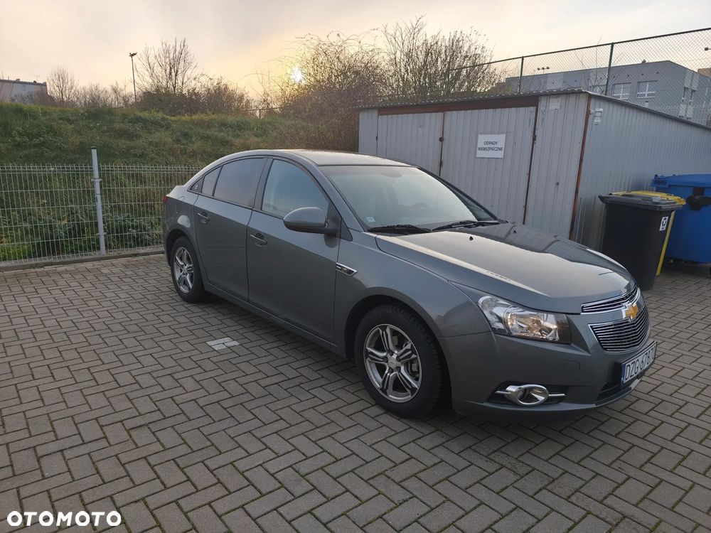 Chevrolet Cruze 1.8 LS - 3