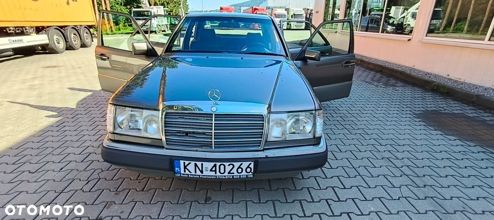 Mercedes-Benz W124 (1984-1993) - 10