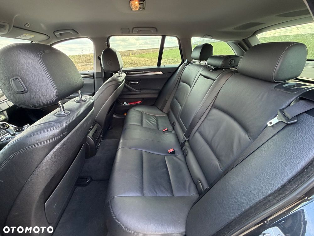 BMW Seria 5 520d Luxury Line - 12