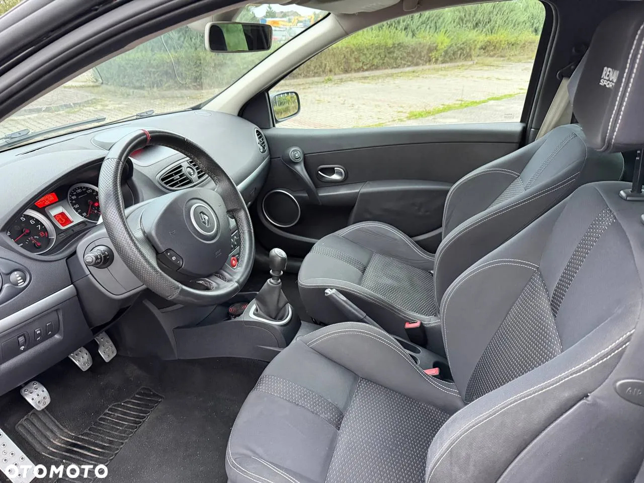 Renault Clio 2.0 16V Sport - 4