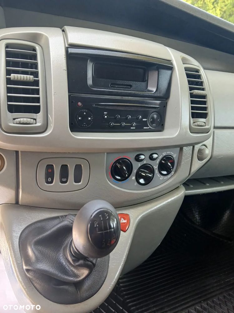 Renault TRAFIC - 11