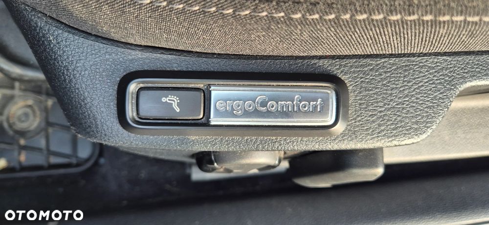 Volkswagen Passat 2.0 TDI SCR (BlueMotion Technology) DSG Comfortline - 17